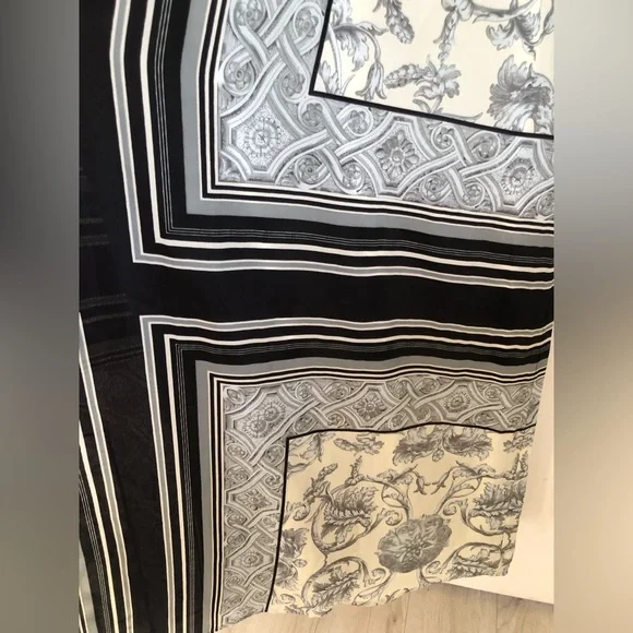 VINCE CAMUTO Maxi dress. - Picture 11 of 16